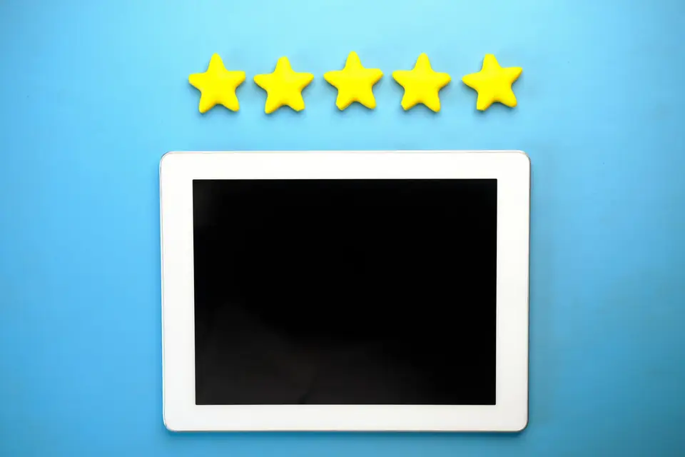 Customer reviews and ratings shown for a local business